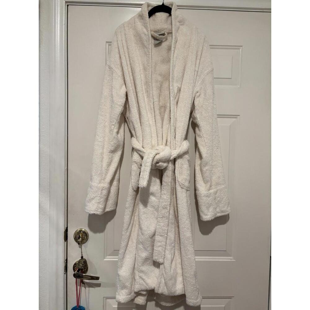 Pottery Barn white terry cloth bathrobe with tie and pockets sz M #1338